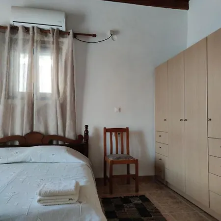 Popi Two Storey Traditional House Ferienhaus *