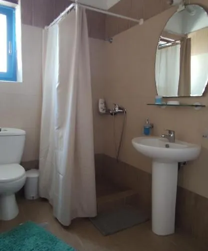 Popi Two Storey Traditional House بيت للعطل