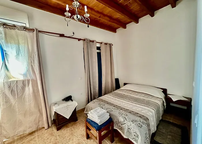 Popi Two Storey Traditional House Tatil Evi *